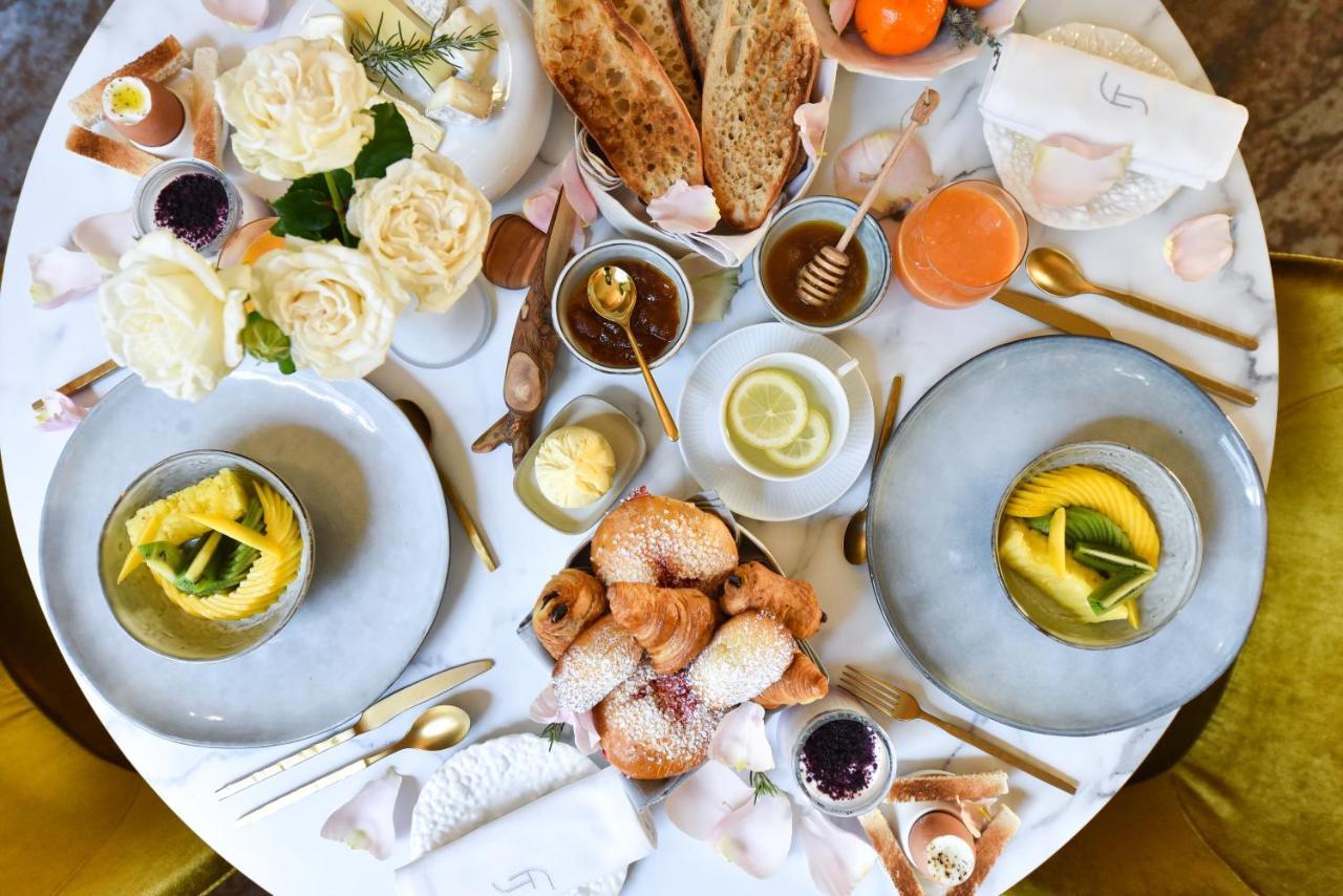 Auberge De Saint-Remy - Restaurant Gastronomique Etoile Fj Exteriör bild
