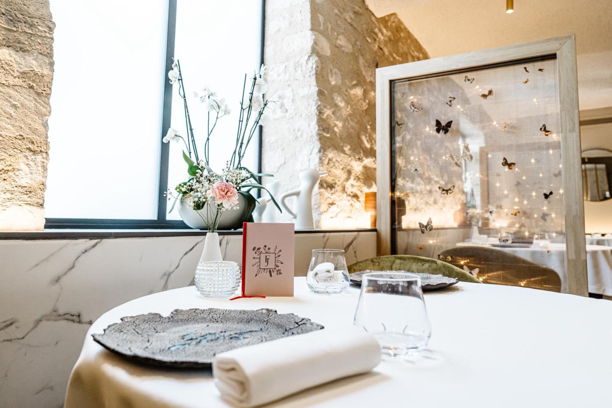 Auberge De Saint-Remy - Restaurant Gastronomique Etoile Fj Exteriör bild